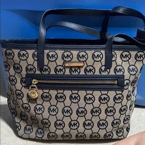 Micheal Kors bag